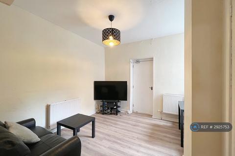 3 bedroom terraced house to rent, Bank Street, Glasgow, G12