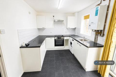 3 bedroom semi-detached house to rent, Weymouth Close, London, E6