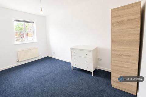 3 bedroom semi-detached house to rent, Weymouth Close, London, E6