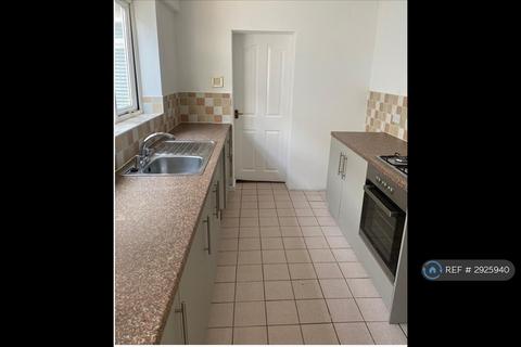 2 bedroom terraced house to rent, Orchard Street, Newport, NP19