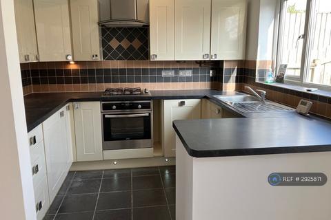 3 bedroom semi-detached house to rent, Hallett Close, Latchbrook, Saltash, PL12