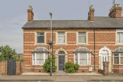 3 bedroom end of terrace house for sale, Kings Road, Oxfordshire RG9