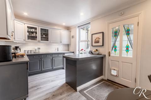 3 bedroom flat for sale, Shurdington Road, Cheltenham GL53