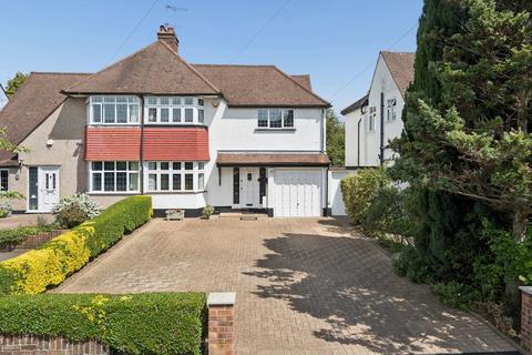 Central Avenue, Pinner