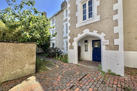 1 bed flat/apartment for rent in Friary Close, Southsea, PO5