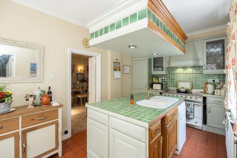3 bedroom detached house for sale, Byfleet Road, Cobham KT11
