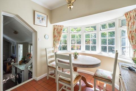 3 bedroom detached house for sale, Byfleet Road, Cobham KT11