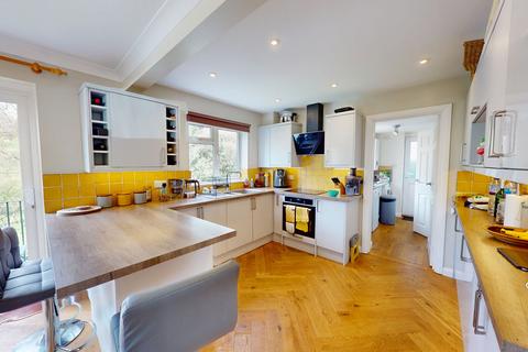 4 bedroom detached house for sale, Detmore Close, Charlton Kings