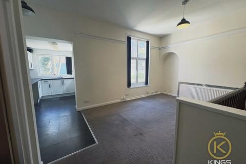 2 bedroom apartment to rent, Ashburton Road