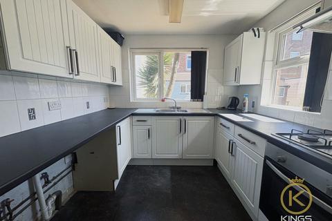2 bedroom apartment to rent, Ashburton Road