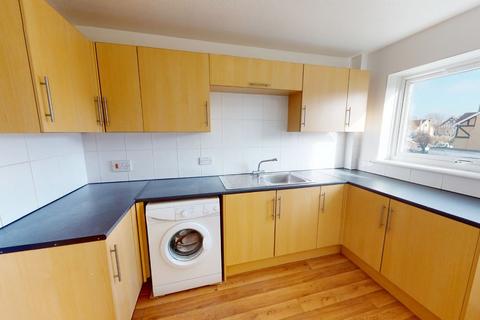 2 bedroom apartment to rent, Woodcote Road, Wallington SM6