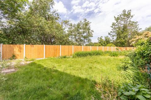 3 bedroom end of terrace house to rent, Laurel Close, Slough, SL3 0QB, Colnbrook with Poyle, Slough, SL3