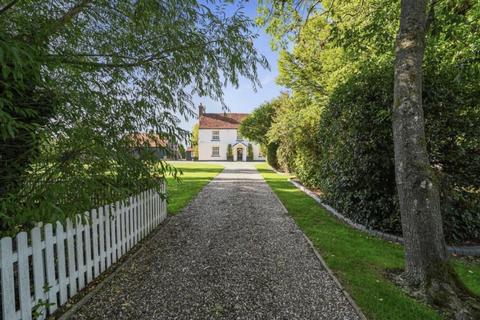 4 bedroom farm house for sale, Mill Road, Halstead, CO9