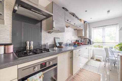 4 bedroom terraced house for sale, 32 Edgeworth Close, , Slough