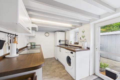 3 bedroom detached house for sale, Southgate Street, Redruth - Well presented detached three bedroom cottage