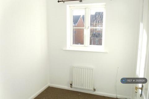 3 bedroom end of terrace house to rent, Nepaul Road, Manchester, M9