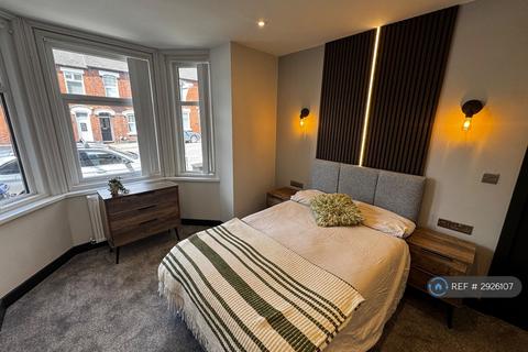 1 bed house for rent in London Road, Stoke-On-Trent, ST4