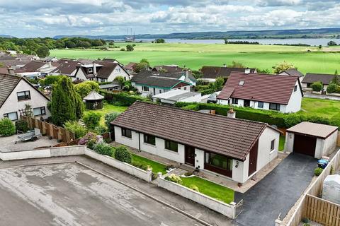 5 bedroom detached house for sale, 70 Obsdale Park, Alness, IV17 0TR