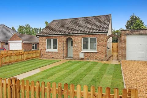 2 bedroom detached house to rent, Bletchley, Milton Keynes MK2