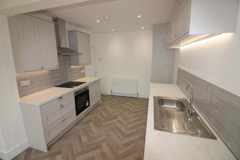 2 bedroom detached house to rent, Bletchley, Milton Keynes MK2