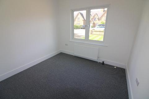 2 bedroom detached house to rent, Bletchley, Milton Keynes MK2
