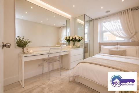 1 bedroom in a flat share to rent, London W2