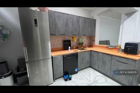 3 bedroom terraced house to rent, Empress Road, Gravesend, DA12