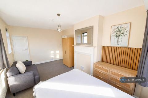 1 bedroom in a house share to rent, Harvey Goodwin Avenue, Cambridge, CB4