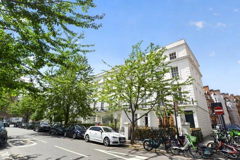 4 bedroom semi-detached house for sale, Walton Place, Belgravia, SW3