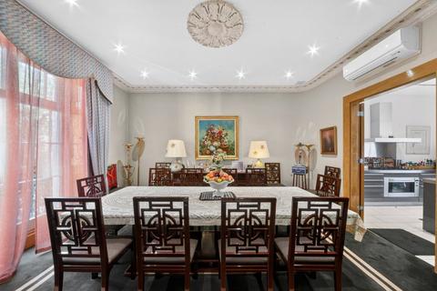 4 bedroom semi-detached house for sale, Walton Place, Belgravia, SW3