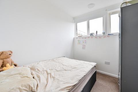undefined, Yarnfield Square, London, SE15