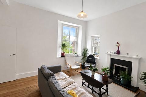 3 bedroom end of terrace house to rent, Castle Street, Launceston, Cornwall, PL15