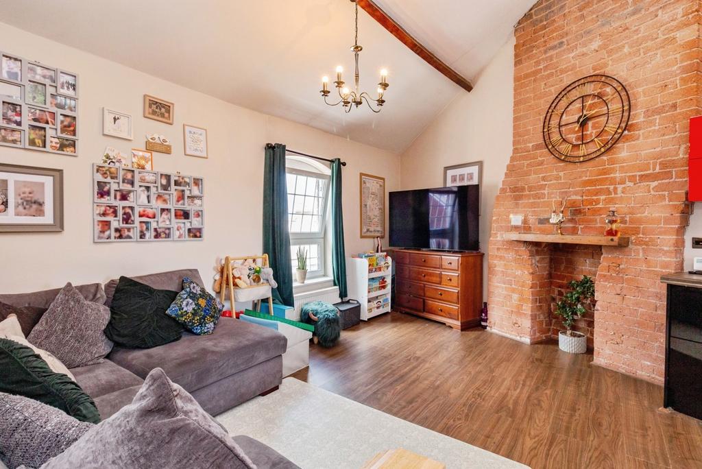 1 bedroom flat for sale