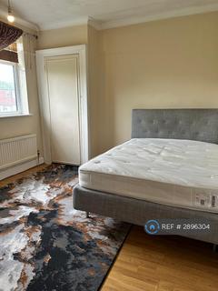 1 bedroom in a house share to rent, Wickham Lane, London, SE2