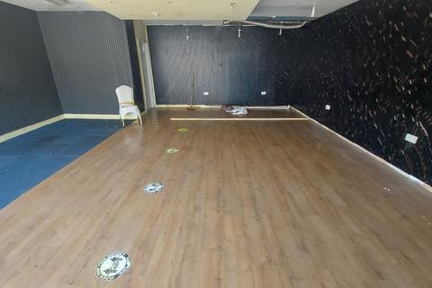 Retail property (high street) to rent, 120A Arncliffe Ter Bradford BD7 3AG