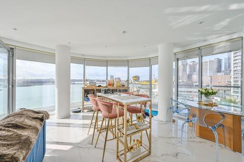 2 bedroom flat to rent, Fairmont Avenue, Canary Wharf, London, E14