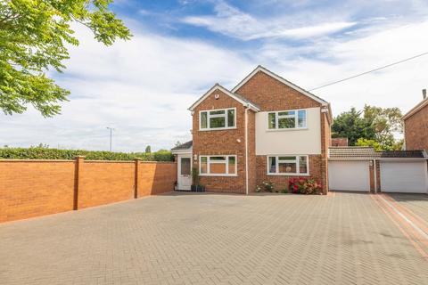 Slough Road, Datchet SL3