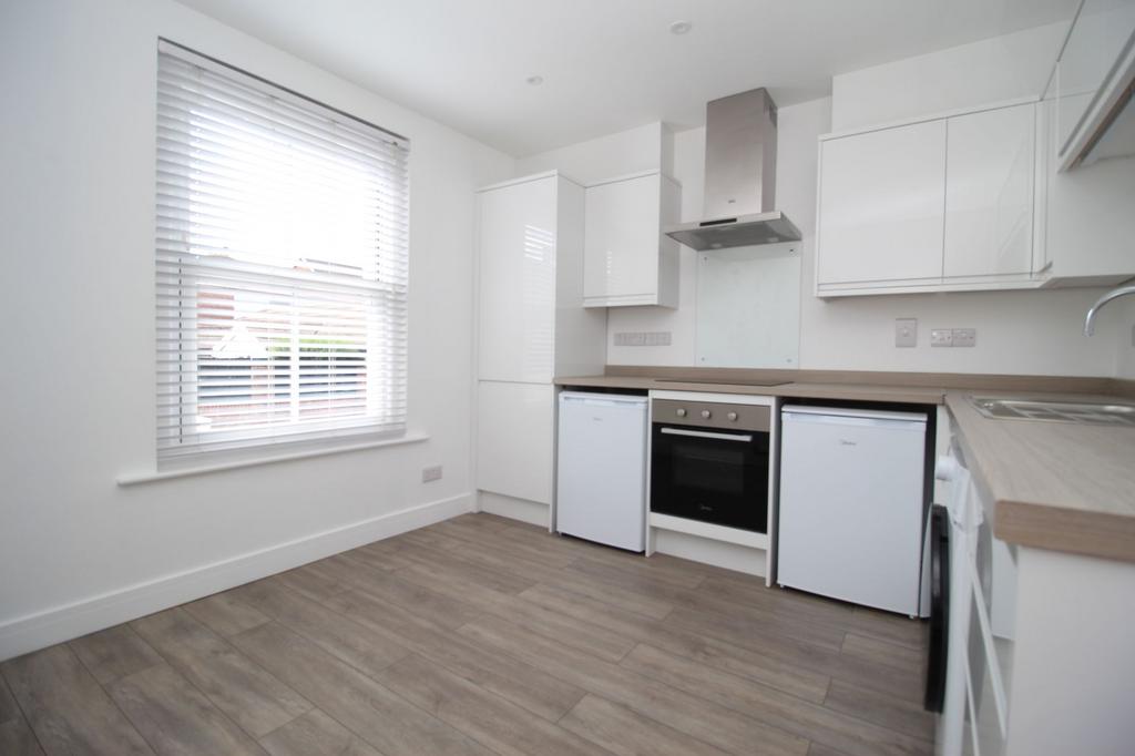 House in Eastleigh, West End - View 3