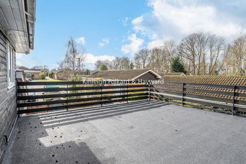 5 bed house for rent in Edgeborough Way, Bromley, BR1