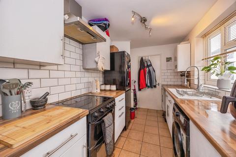 2 bedroom end of terrace house for sale, Clarkes Road, Portsmouth