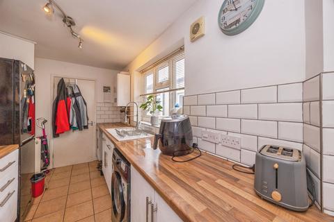 2 bedroom end of terrace house for sale, Clarkes Road, Portsmouth
