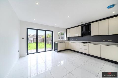 3 bedroom semi-detached house for sale, Hardy Avenue, Ruislip, Greater London, HA4