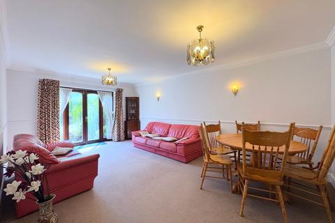 2 bedroom flat for sale, Beech Walk, Ashmoor Lodge, NW7