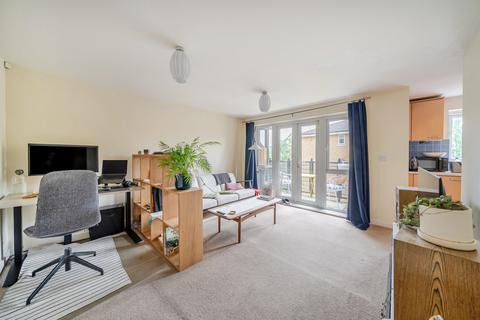 1 bedroom flat for sale, St. Georges Way, London, SE15