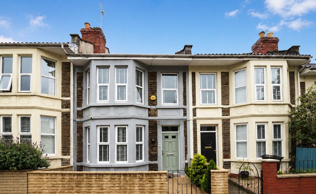 4 bedroom terraced house for sale