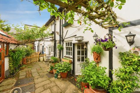 Woodfield Lane, Ashtead, Surrey, KT21