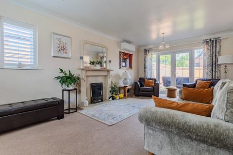 4 bedroom detached house for sale, Allendale Road, Loughborough LE11