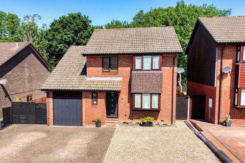 4 bedroom detached house for sale, Camelia Grove, Eastleigh SO50