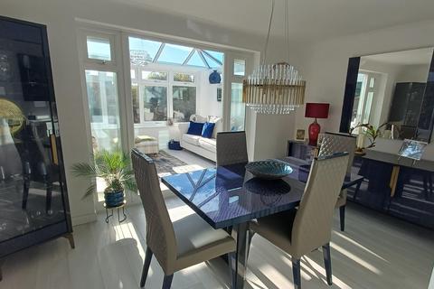 5 bedroom detached house for sale, Ragstone Court, Ditton