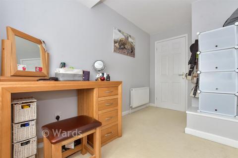 3 bedroom semi-detached house for sale, Kentmere Avenue, Ramsgate CT11